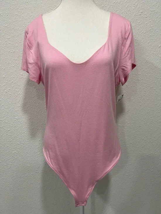 BAR III Sweetheart Neck Short Sleeve Bodysuit NWT - Picture 4 of 10